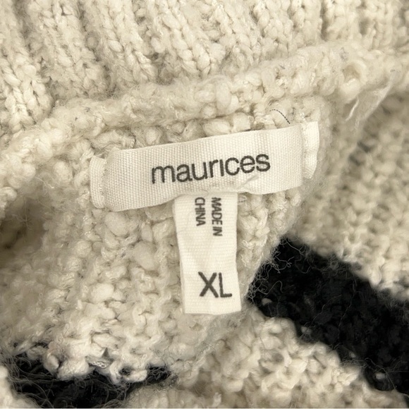 XL MAURICES BLACK WHITE STRIPED SWEATER LONG SLEEVE ROUND NECKLINE KNIT - Picture 10 of 12